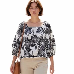NWT🌺Tahari•Linen Floral Top with Balloon Sleeves